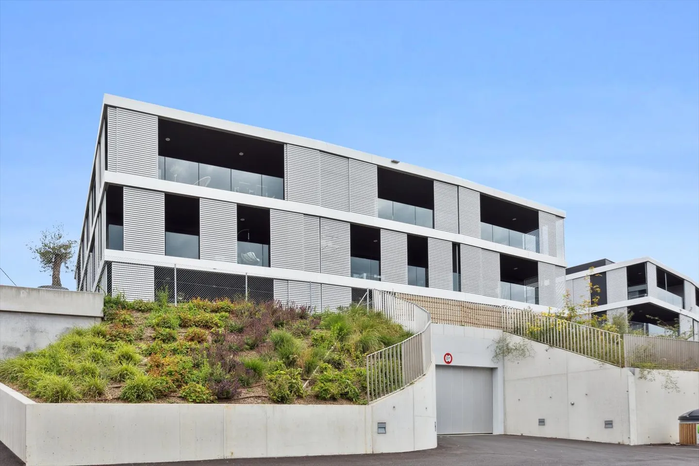 Magnifique appartement à proximité du lac de St-Aubin (NE) - Photo 2 sur 7