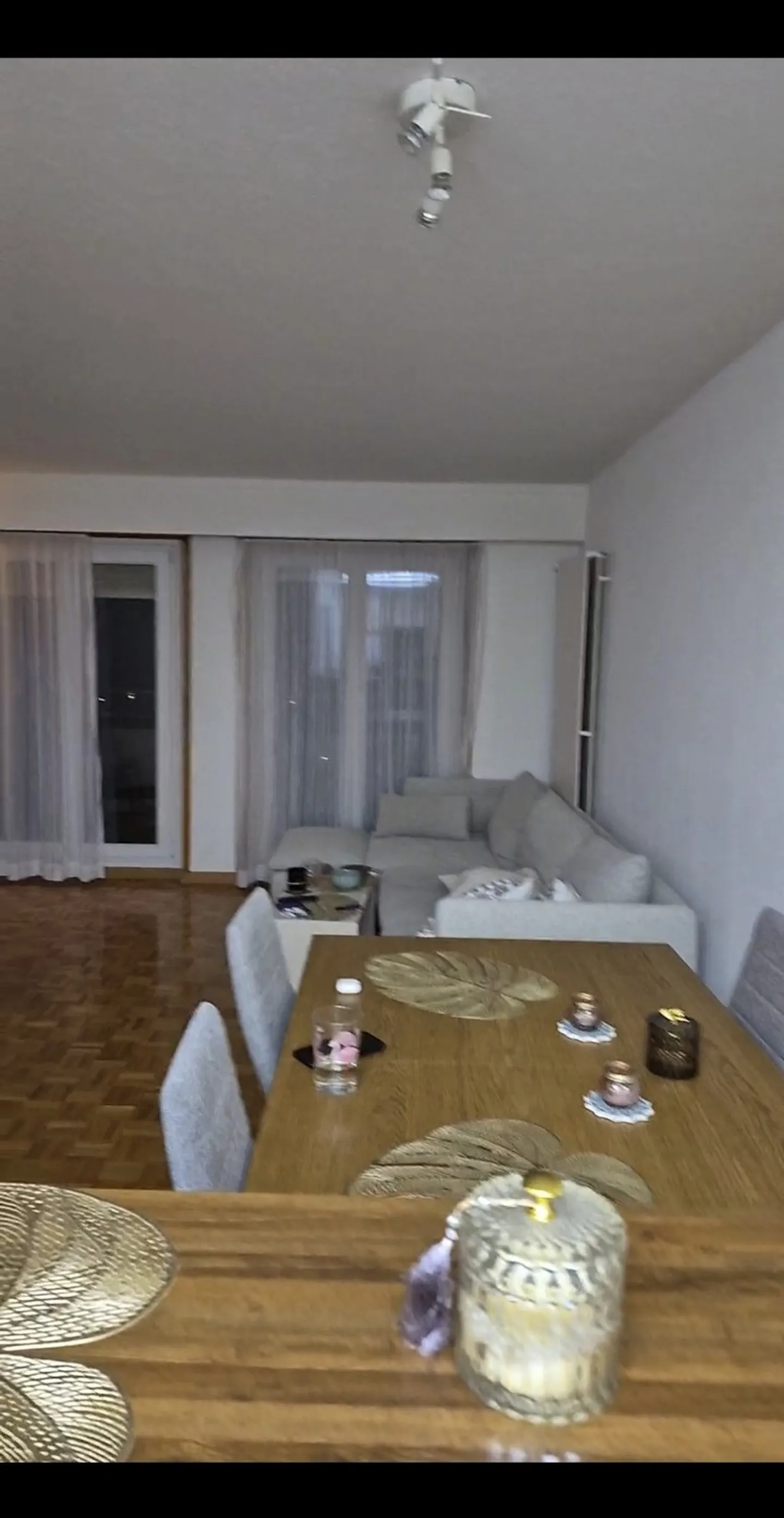 Chambre à Louer avec Vue sur le Lac - Photo 7 sur 8