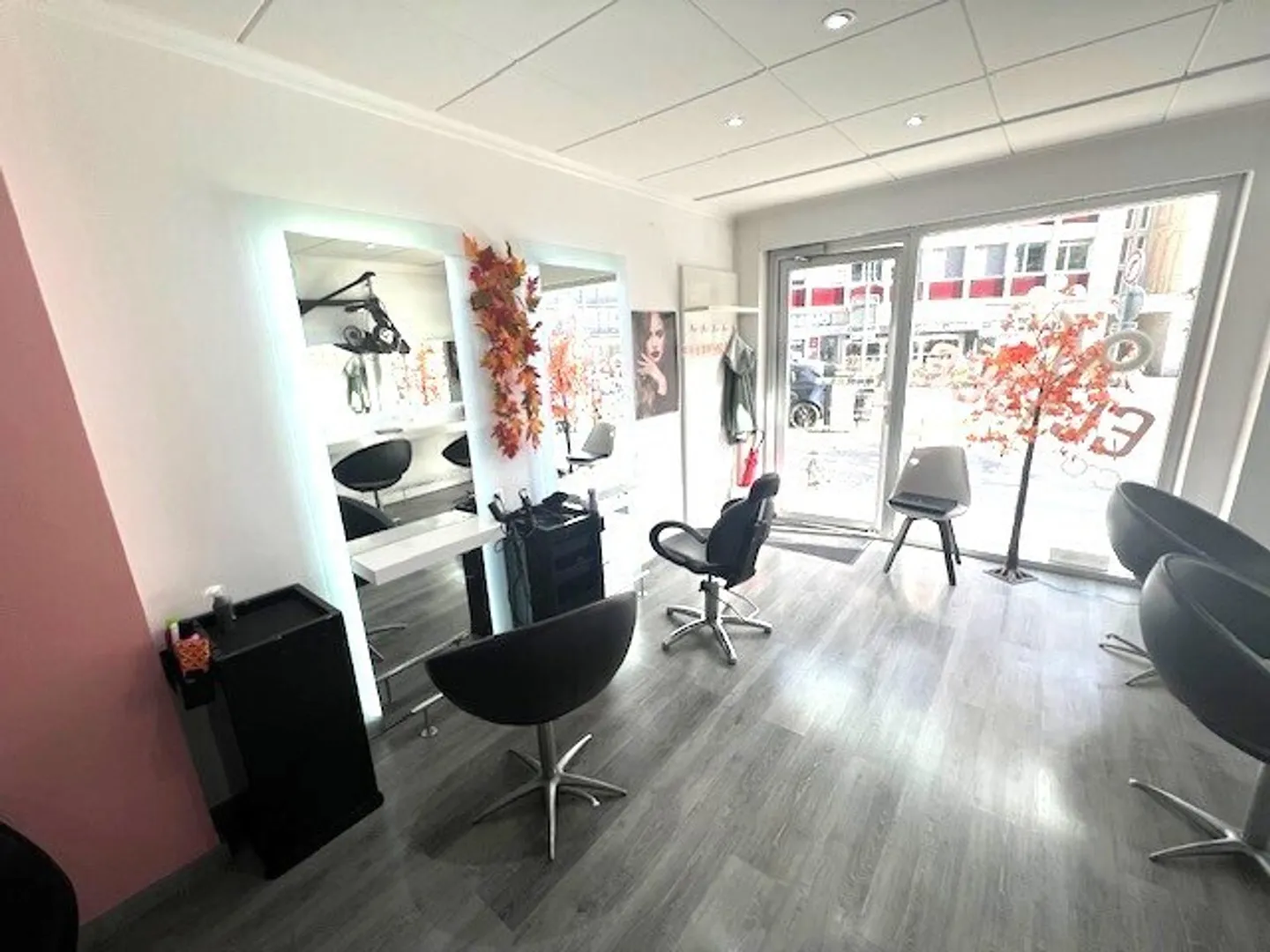 SION, salon de coiffure de 21 m2 
au coeur de la ville - Photo 6 sur 9