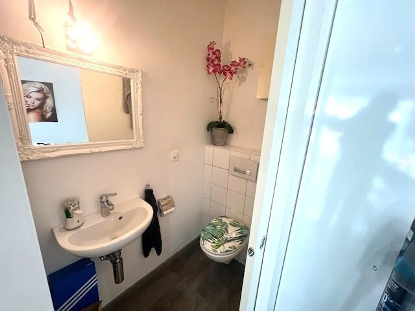 SION, salon de coiffure de 21 m2 
au coeur de la ville - Photo 7 sur 9