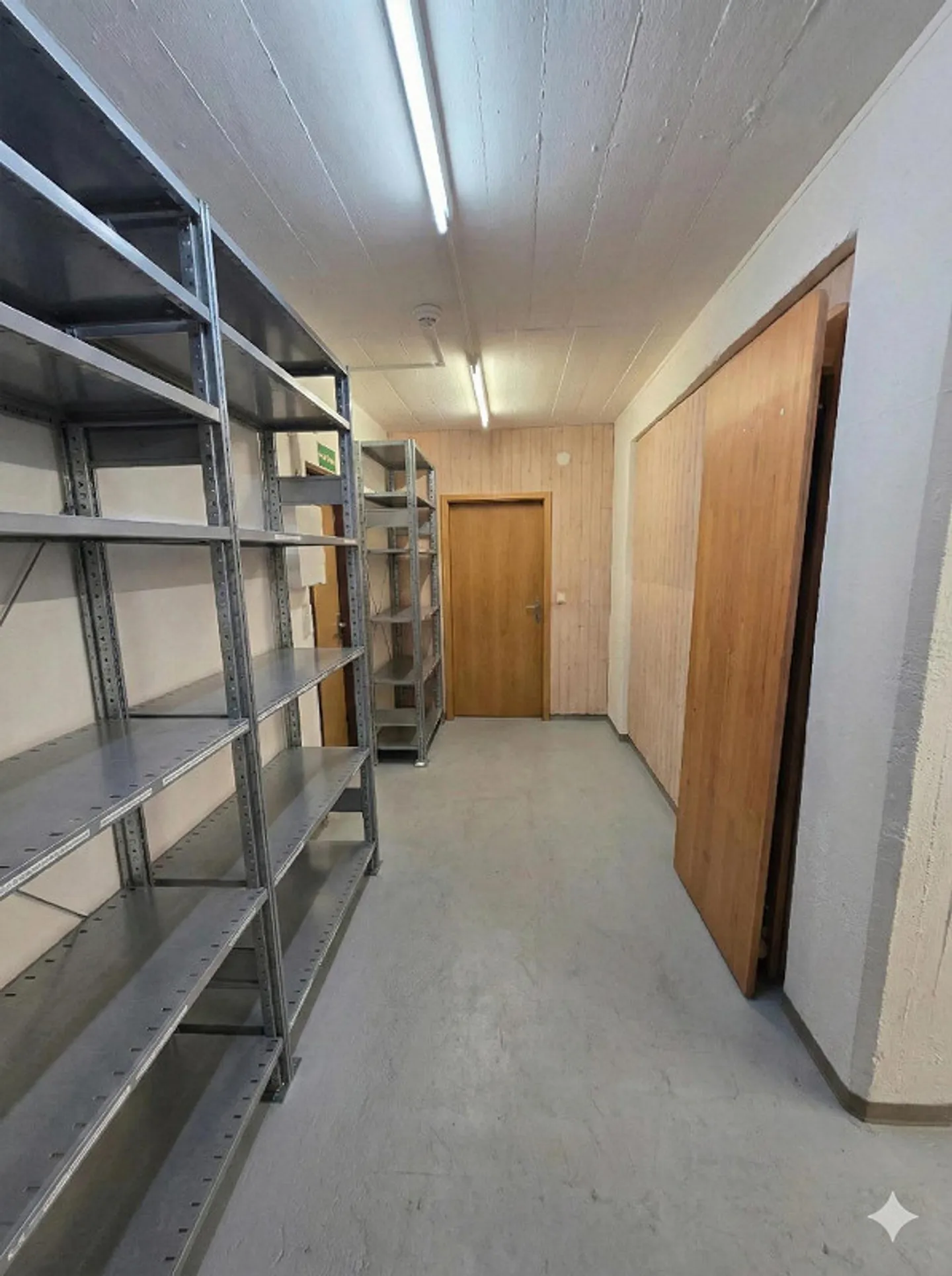 Versatile Commercial Space Ideal for Office, Workshop, Hobby - Photo 2 of 5