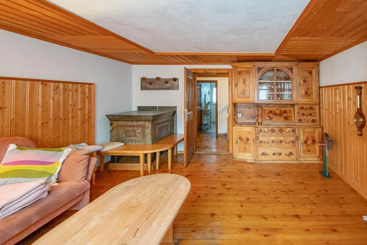 Spacious apartment with workshop at an amazing price! - Photo 1 of 9