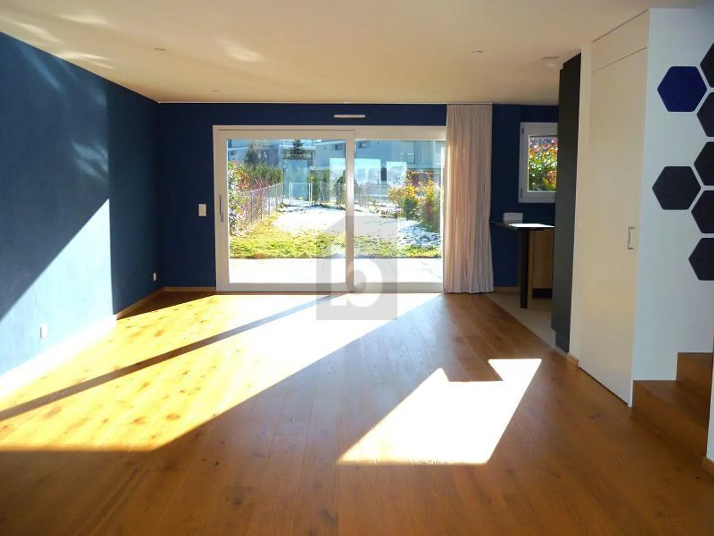 SPAZIOSO, MODERNO, IDILLICO! - Foto 5 di 6