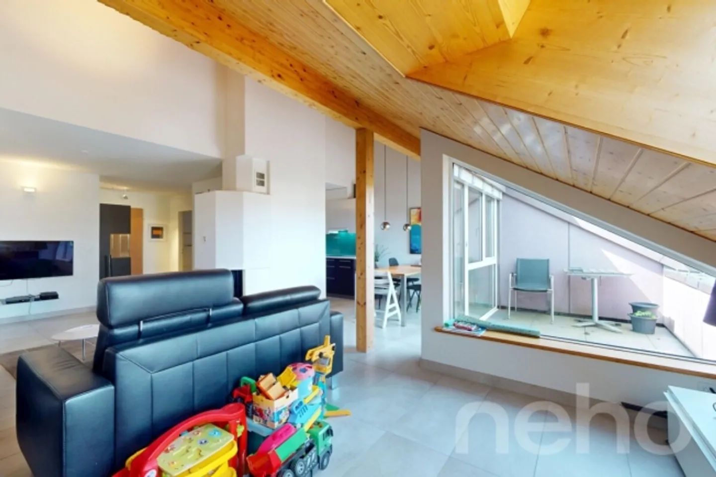 Magnifique appartement de 4.5p avec balcon, garage et vue! - Photo 3 sur 12