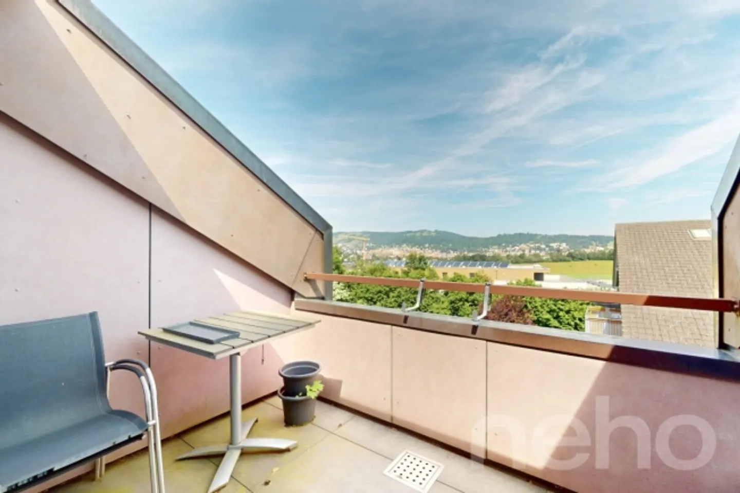 Magnifique appartement de 4.5p avec balcon, garage et vue! - Photo 5 sur 12