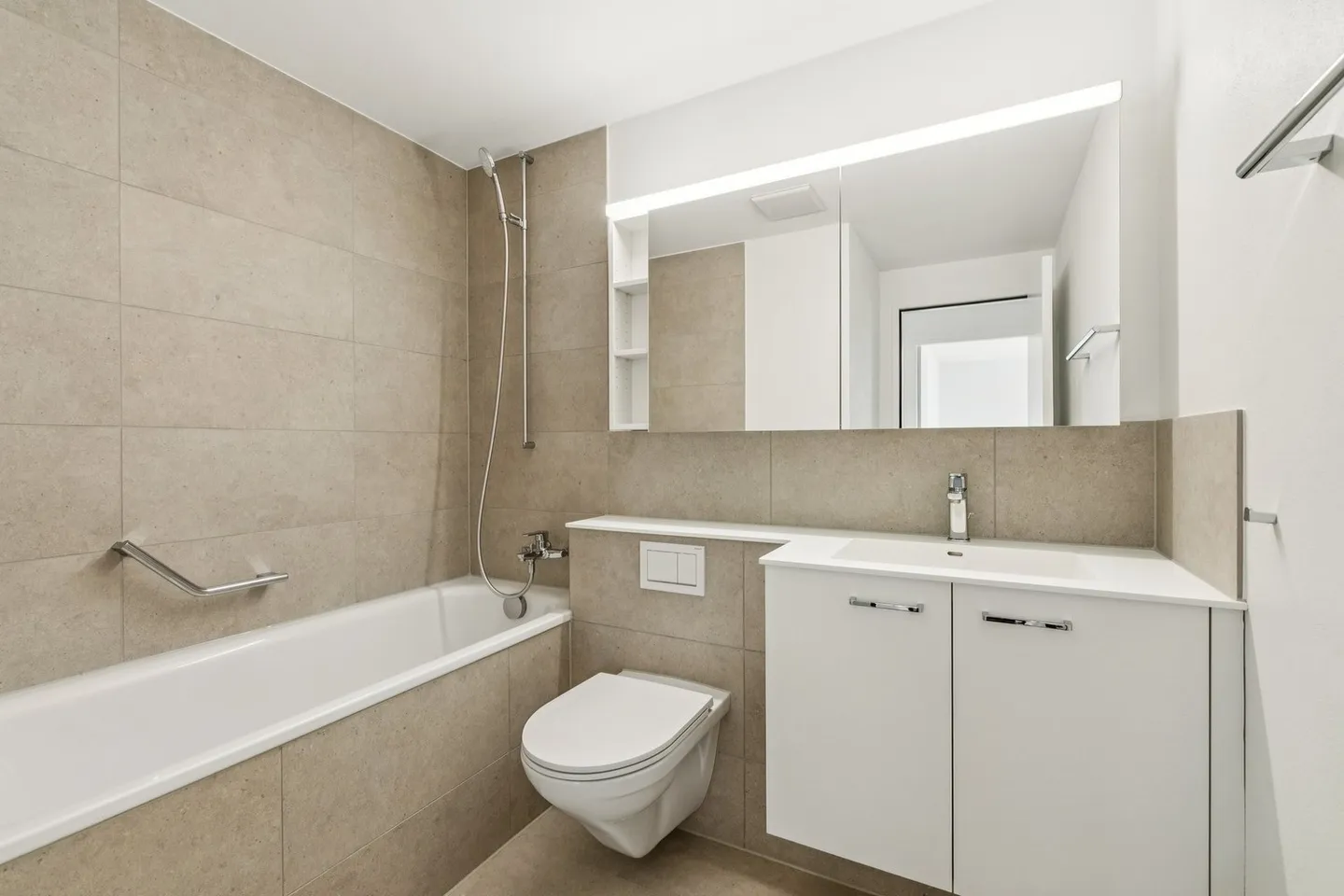 Appartement 4.5 pièces fraîchement rénové dans le meilleur emplacement à Pratteln - Photo 9 sur 11