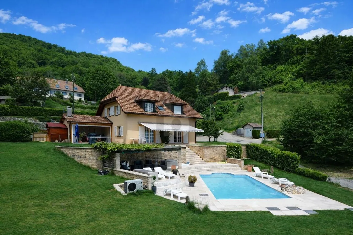 Villa Charmante avec Piscine - Photo 2 sur 3