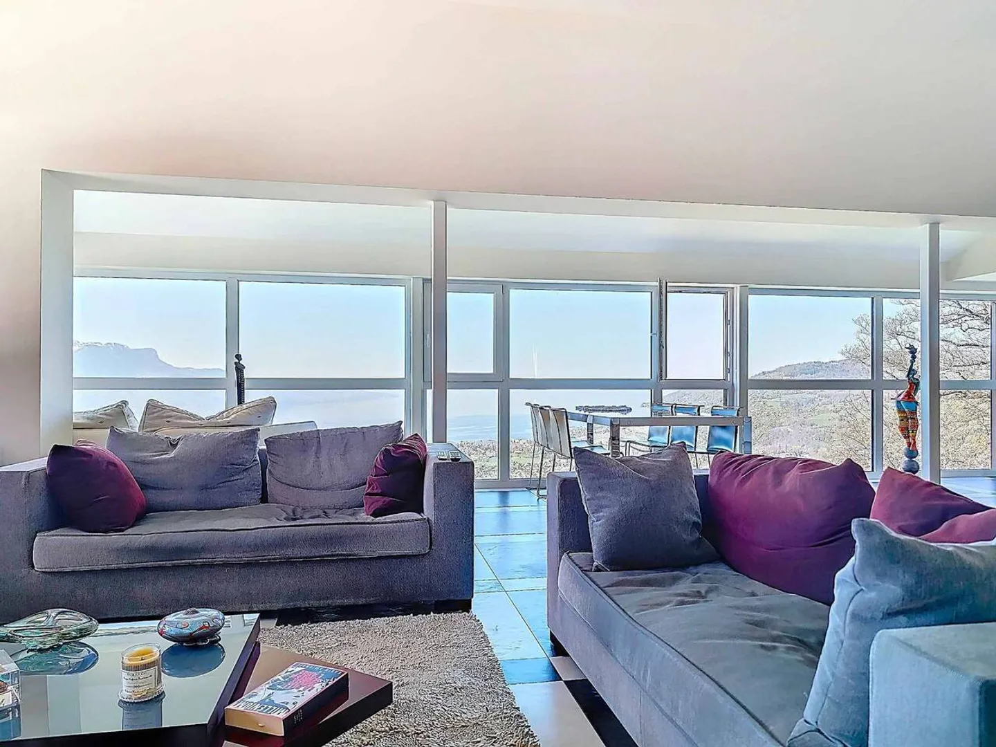 Extraordinary Villa with Majestic View - Photo 3 of 7