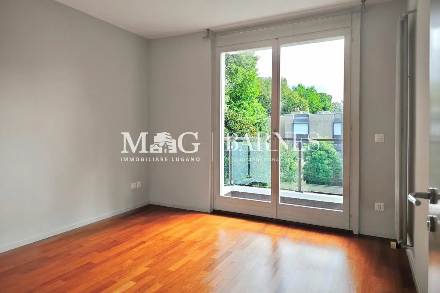 Collina d'Oro - Appartamento 4 locali con piscina vicino TASIS - Foto 9 di 13