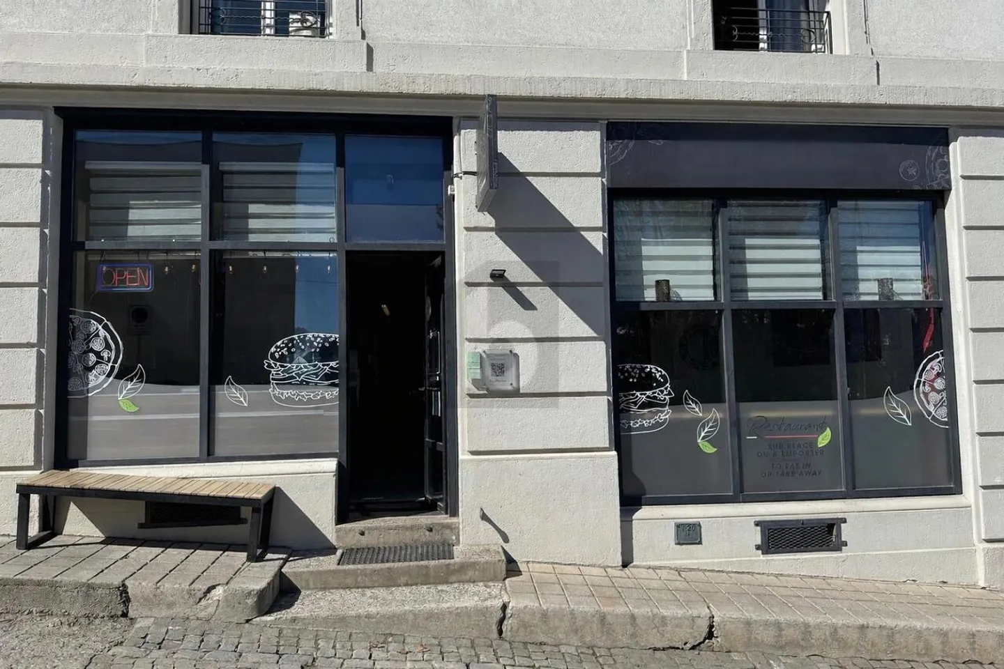 Restaurant Opérationnel dans les Alpes - Photo 1 sur 6