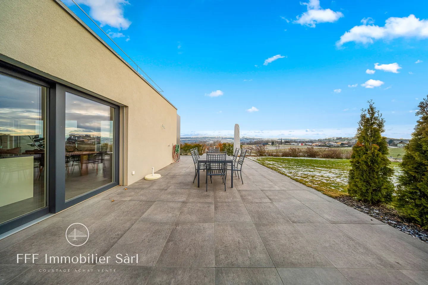 Magnifica casa dal design contemporaneo - Foto 4 di 24