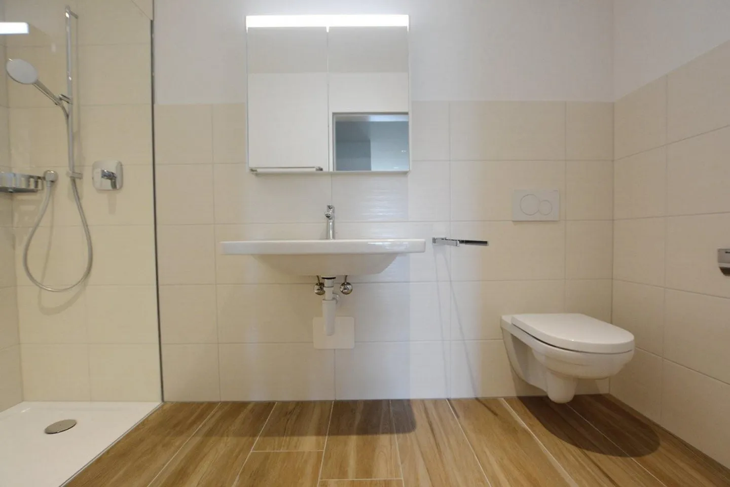 Elegant Garden Apartment in the Center of Oberlunkhofen - Photo 7 of 8