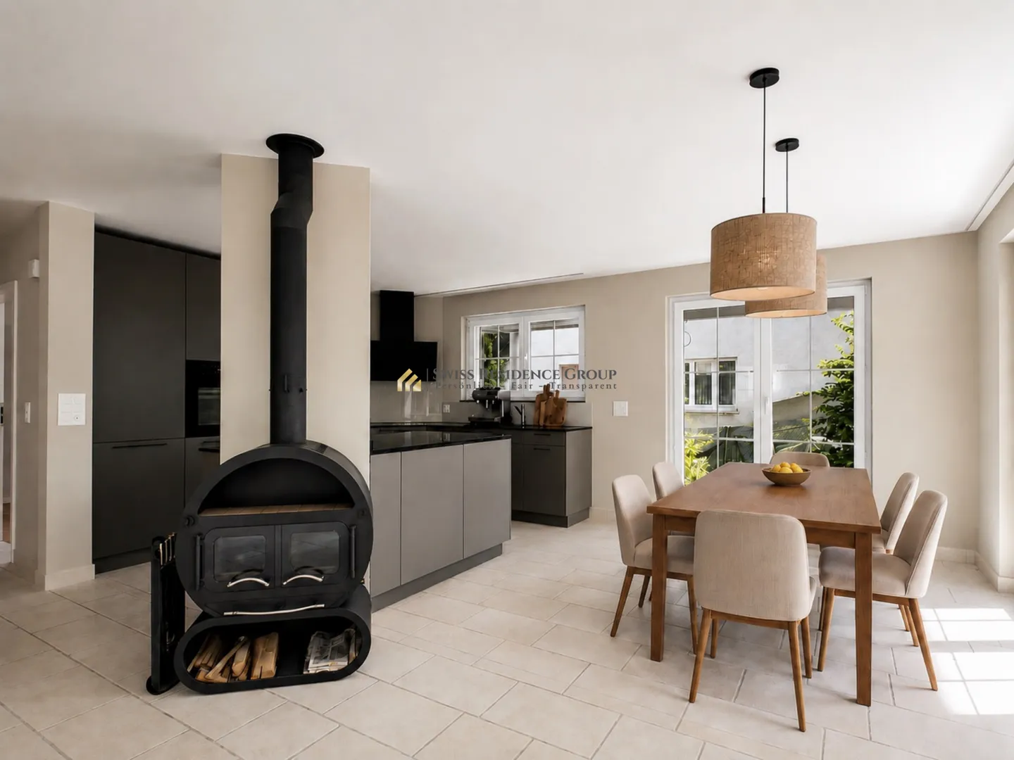 Spacious 6.5-room single-family house with dream garden in Wettingen - Photo 3 of 13