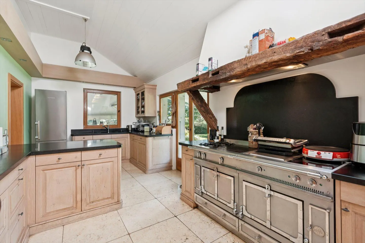 Elegante casa familiare nel cuore della campagna ginevrina - Foto 5 di 10