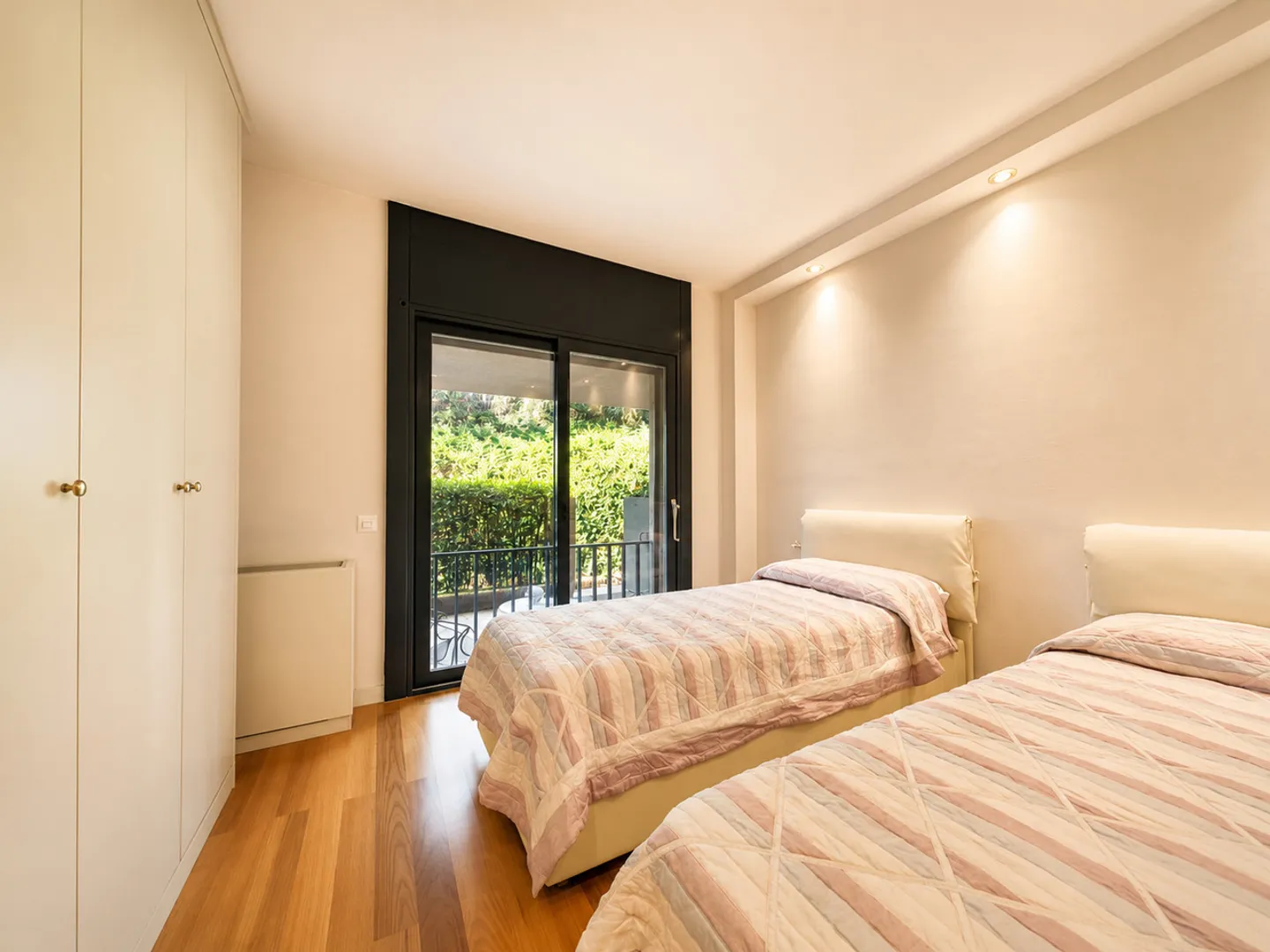Appartamento elegante con giardino privato - Foto 7 di 9