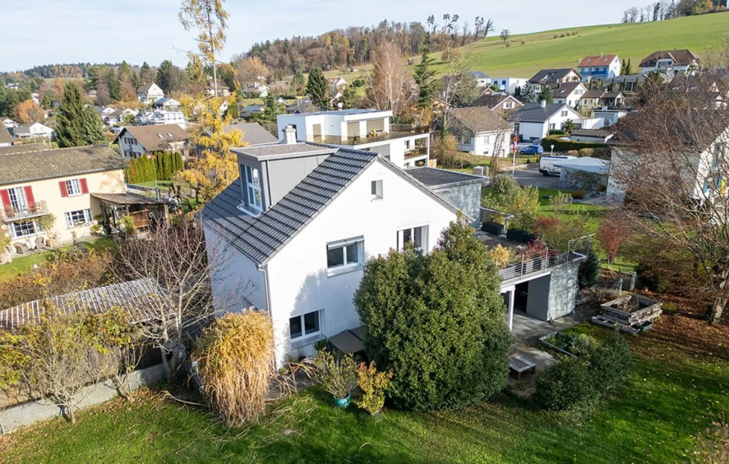 Maison familiale de 7 pièces avec grand jardin - Photo 3 sur 15