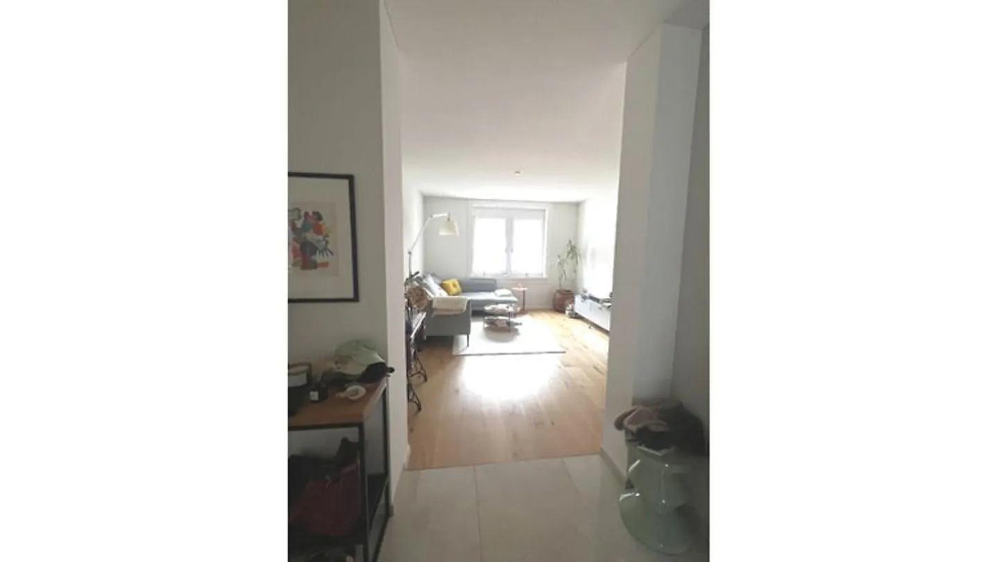 APPARTEMENT 3½ PIÈCES À ZURICH - DISTRICT 3 WIEDIKON, MEUBLÉ, TEMPORAIRE - Photo 2 sur 7