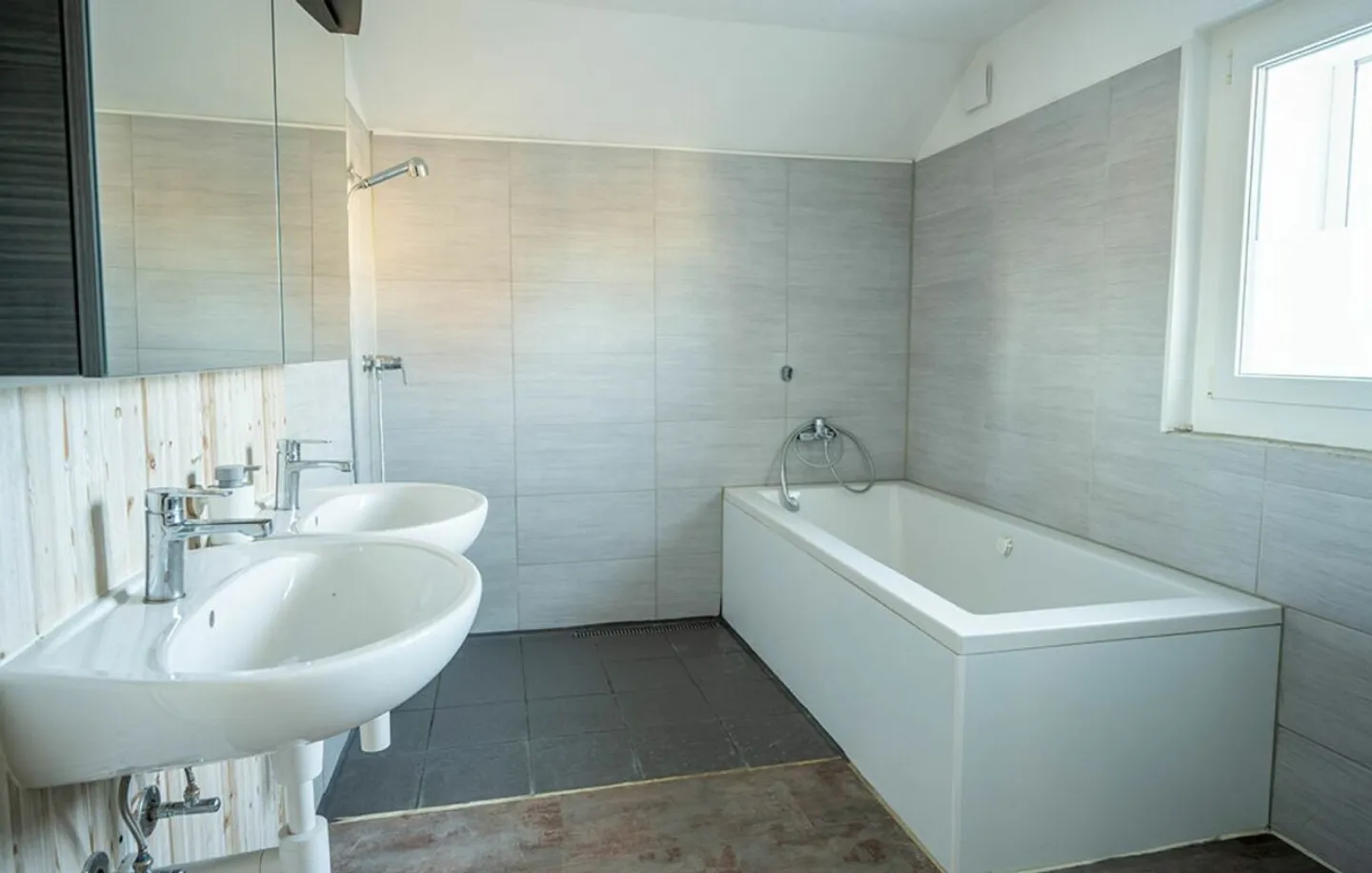 Maison familiale de 7 pièces avec grand jardin - Photo 12 sur 15