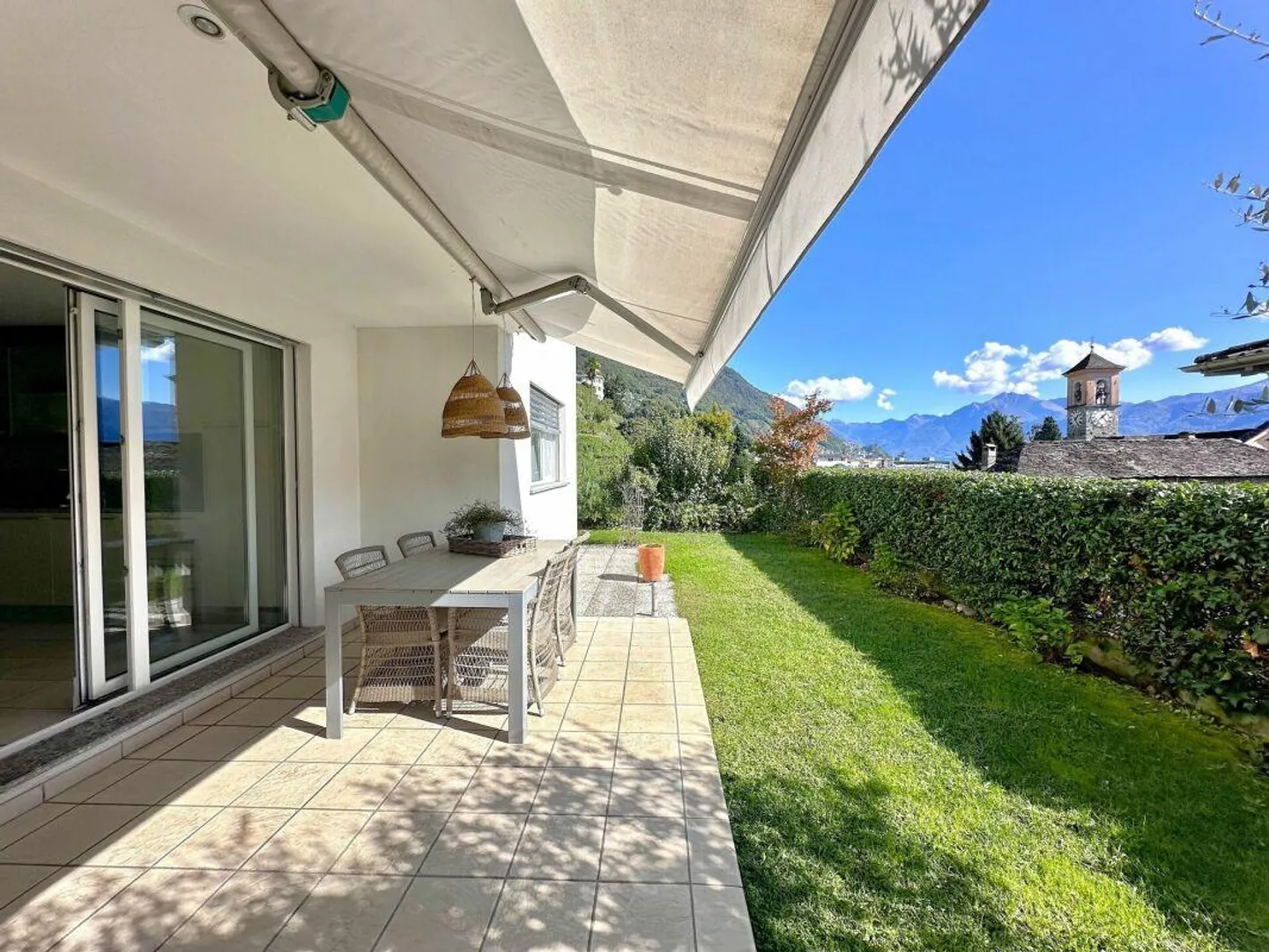 Bellissimo appartamento di 4.5 locali con giardino privato a Tenero: Pace e Comfort - Foto 3 di 12