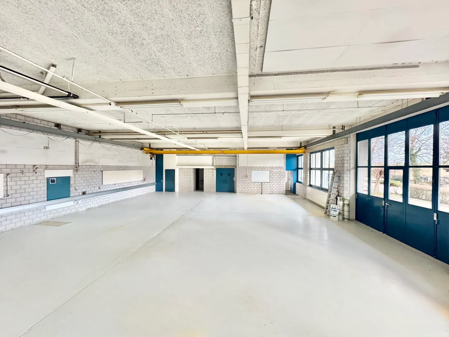 Living, Office, Working - Photo 3 of 10