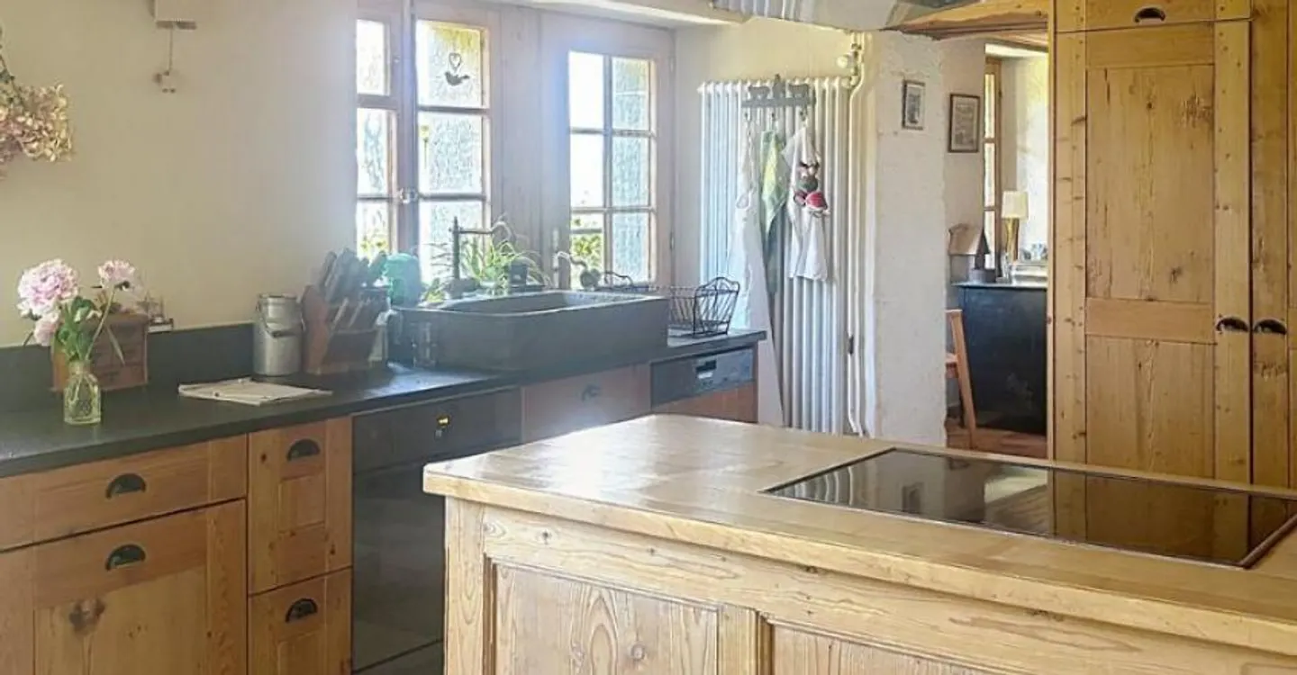 Charming Farmhouse in Broye-Vully - Photo 2 of 12