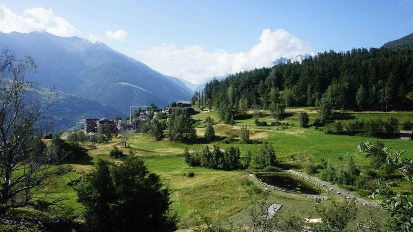 Appartamento moderno con vista montagna - Foto 10 di 12