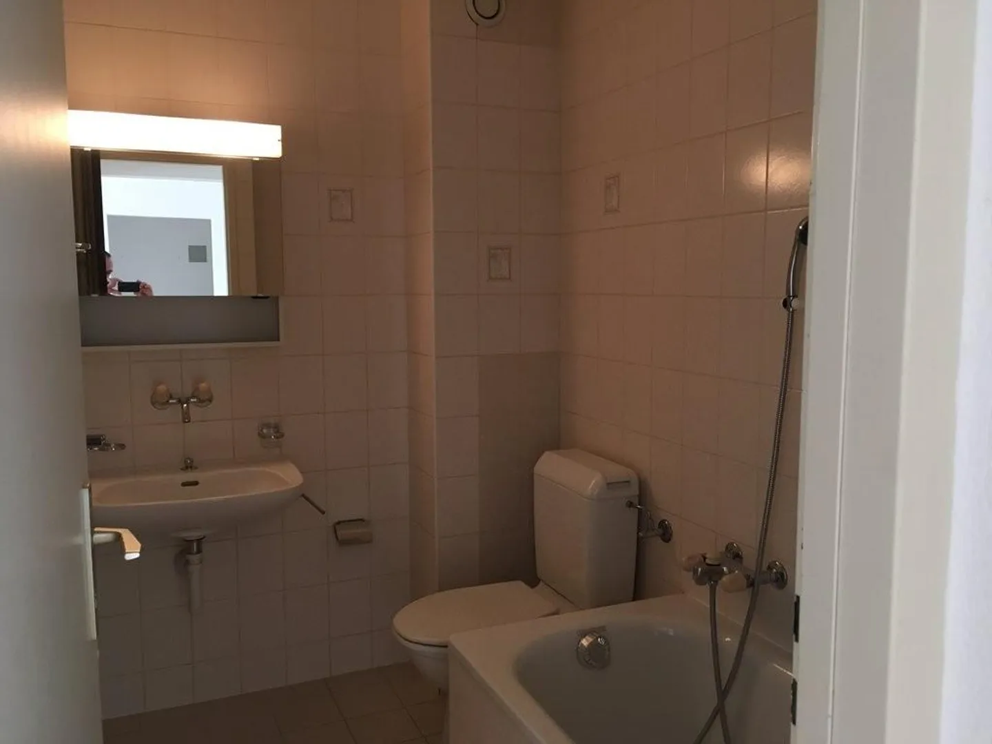 Get yourself accommodation close to all amenities - Photo 6 of 7