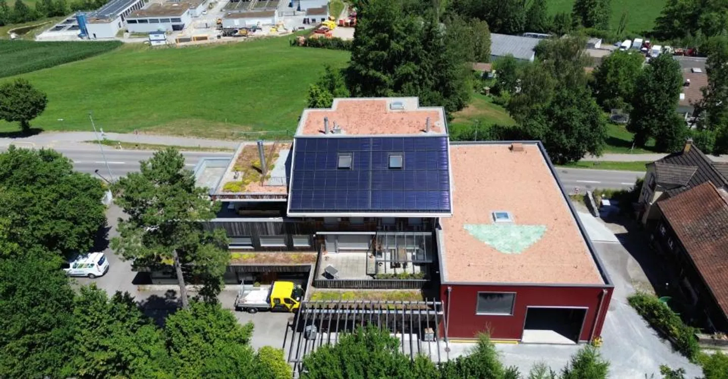 Umfassend weiterentwickelte Wohn- und Gewerbeliegenschaft mit erheblichem Potential - Foto 9 von 13