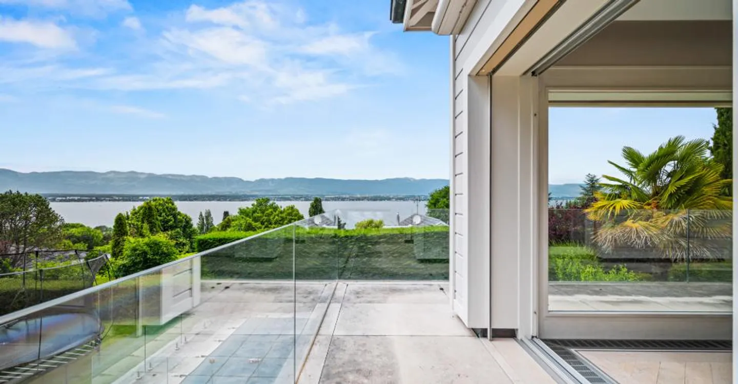 Prachtvolle Villa mit Seeblick - Foto 4 von 27