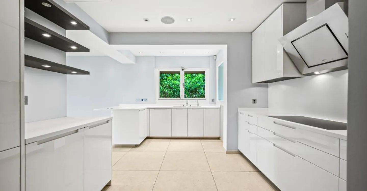 Prachtvolle Villa mit Seeblick - Foto 11 von 27