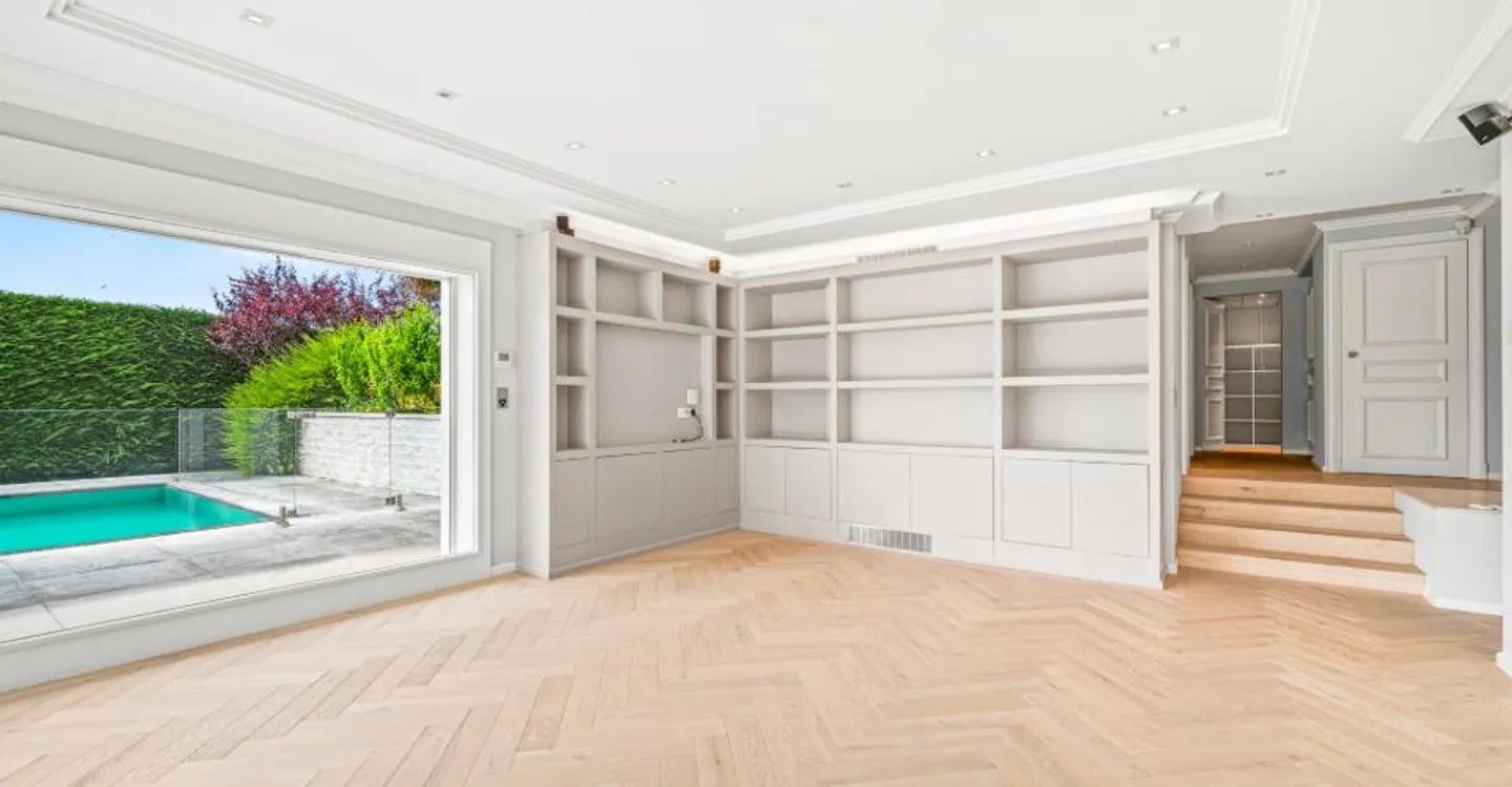 Prachtvolle Villa mit Seeblick - Foto 13 von 27
