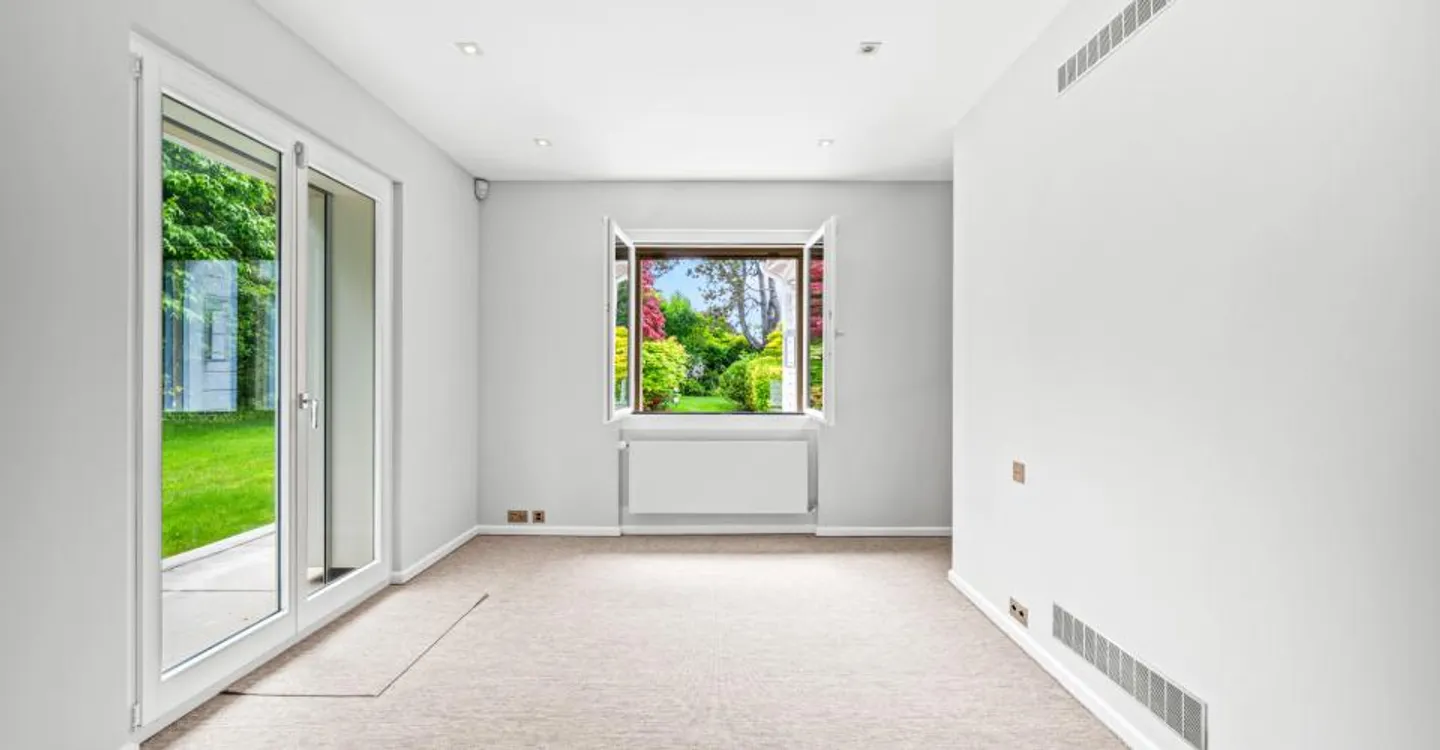 Prachtvolle Villa mit Seeblick - Foto 18 von 27