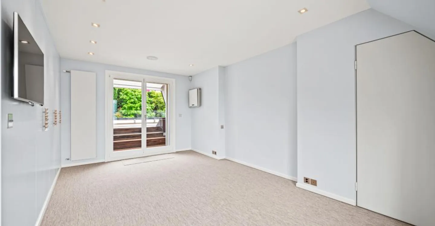 Prachtvolle Villa mit Seeblick - Foto 21 von 27