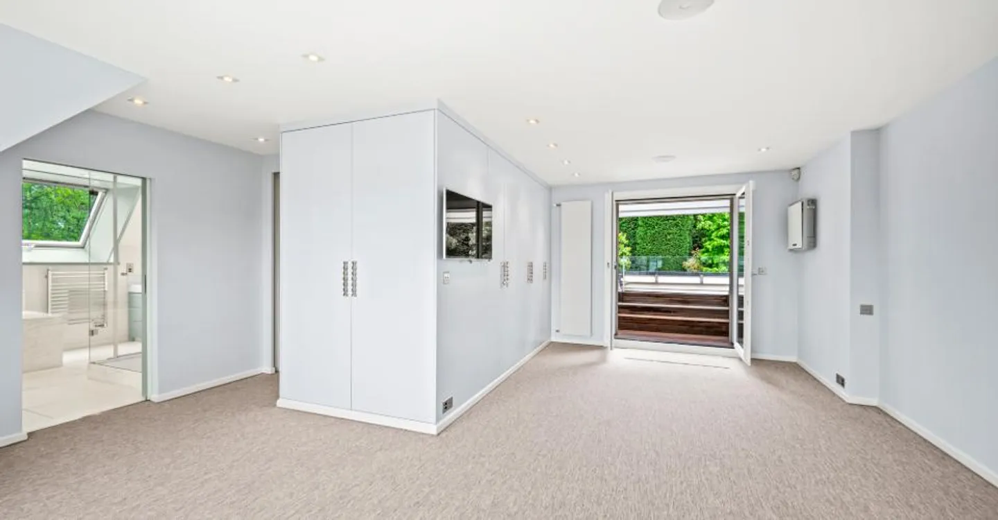 Prachtvolle Villa mit Seeblick - Foto 22 von 27