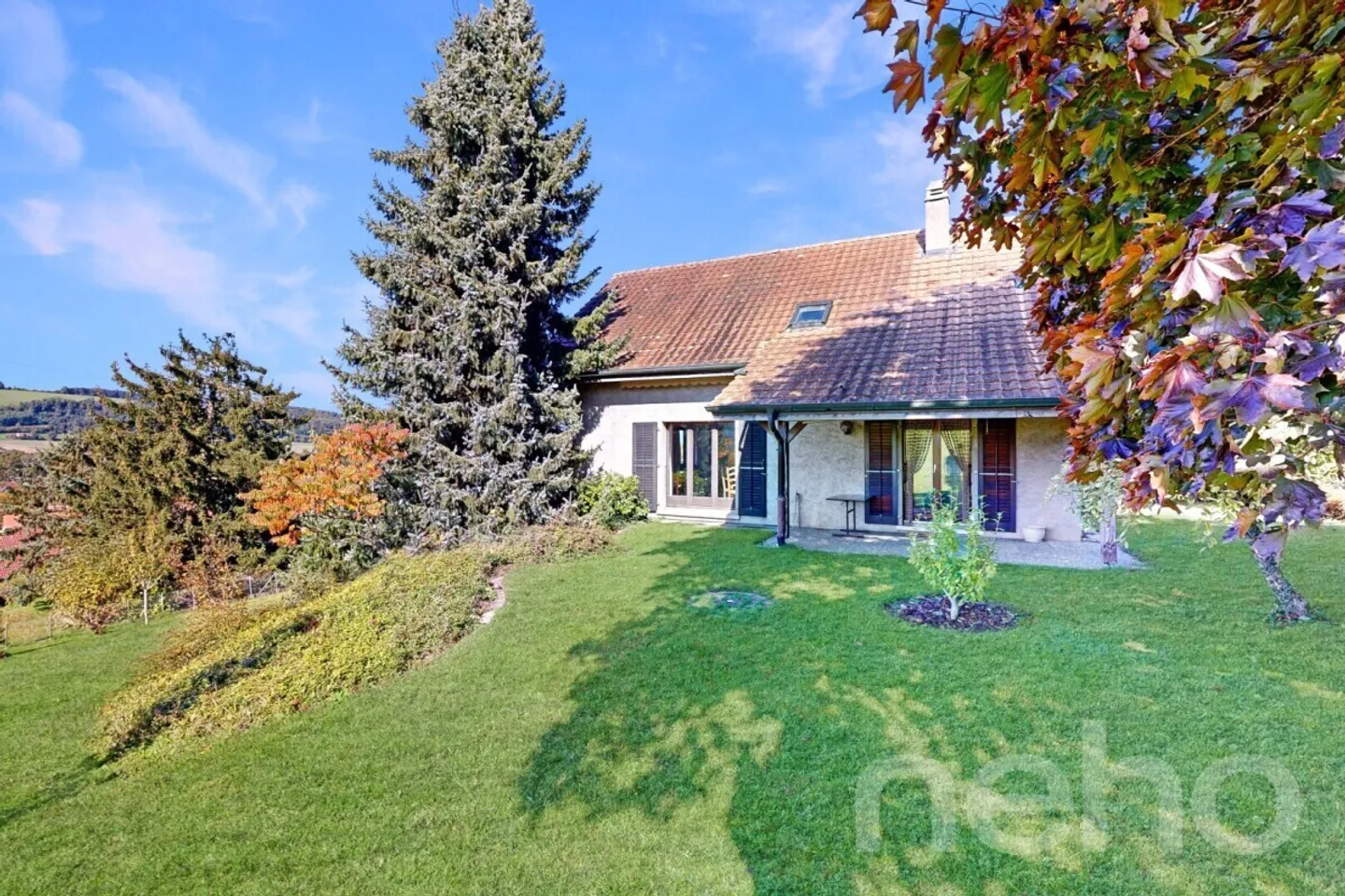 Licht, Raum und Potenzial: Charmante Einfamilienvilla mit Garten - Foto 5 von 12