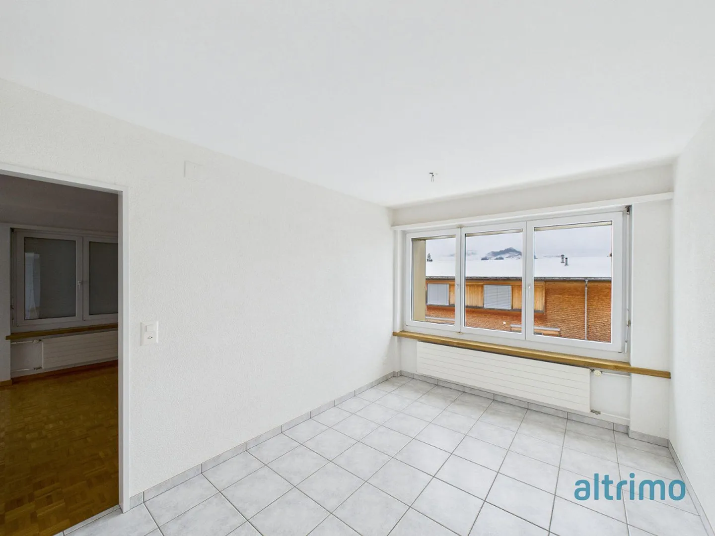 Spacious 4.5-room apartment near the center - Photo 2 of 9