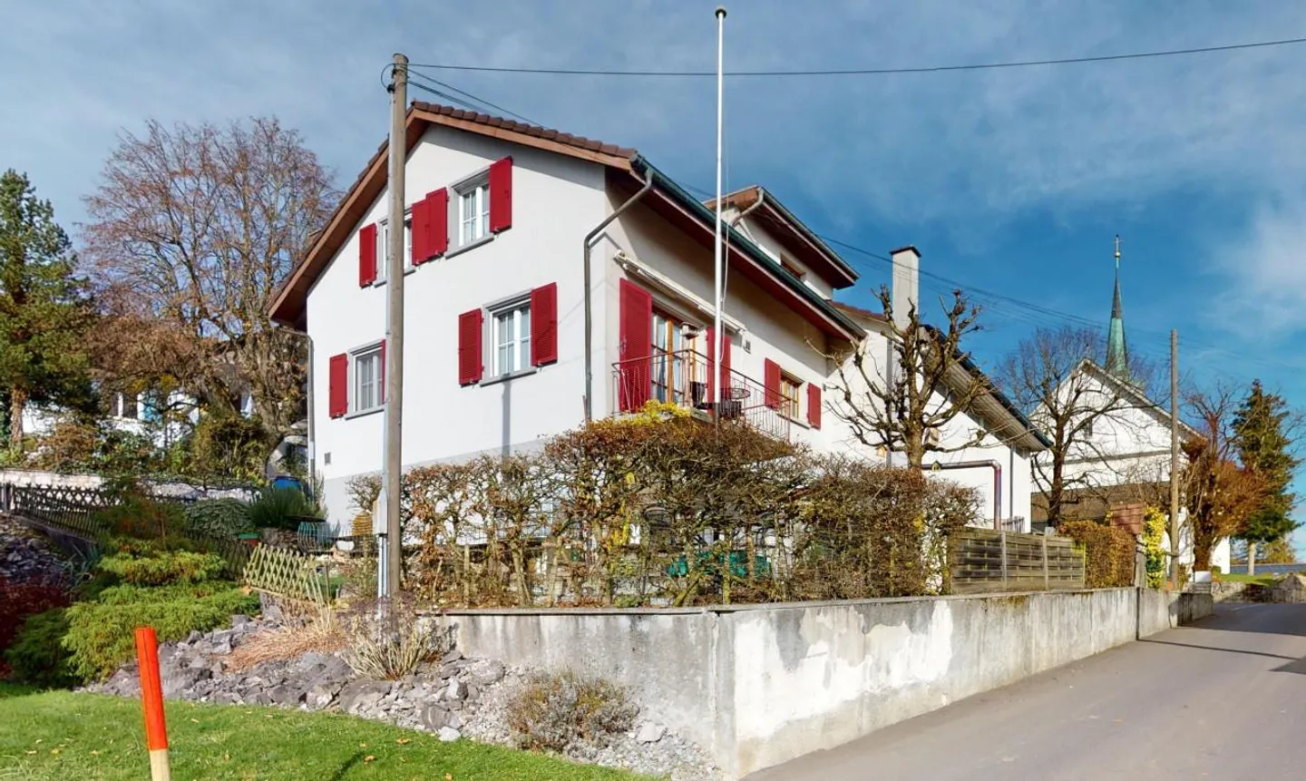 Charmante maison individuelle avec ancien local commercial - Photo 1 sur 13