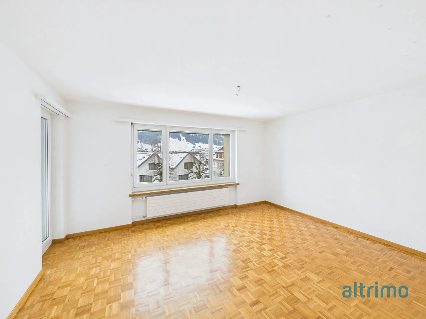 Spacious 4.5-room apartment near the center - Photo 3 of 9