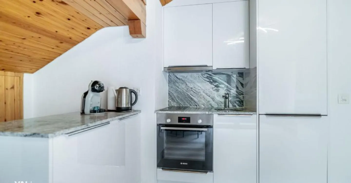Furnished Apartment with Mountain View - Photo 5 of 9