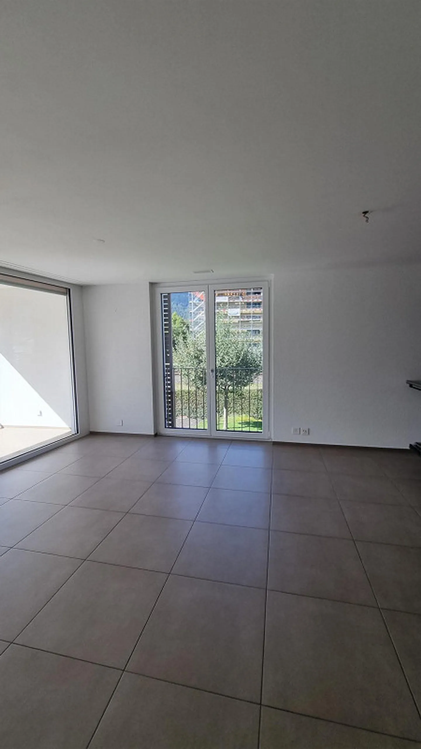 Moderne 2.5 Zimmer-Wohnung - Foto 2 von 5