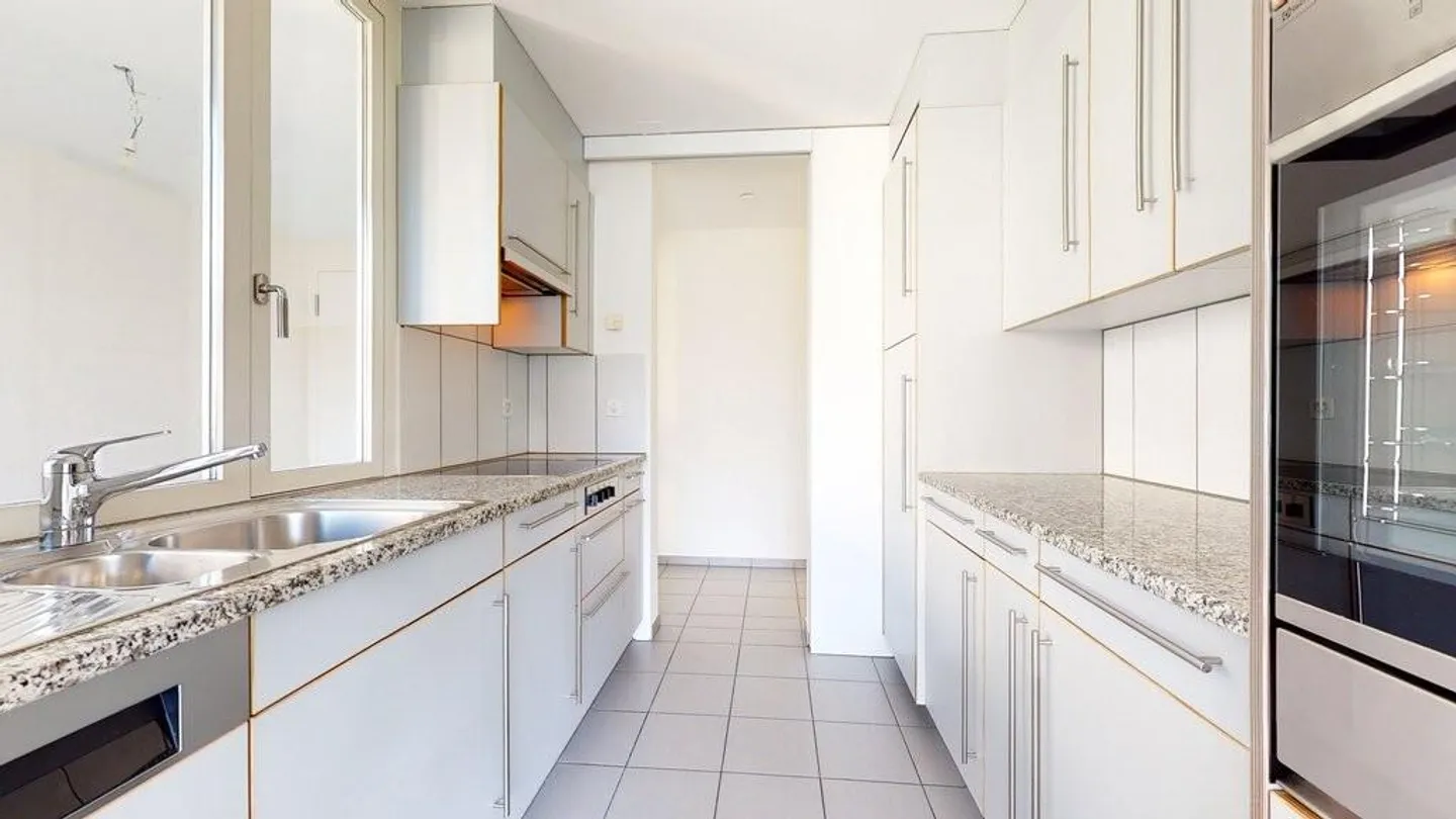 Ruhig, zentral, familienfreundlich - Ihr neues Zuhause in Liestal! - Foto 2 von 12