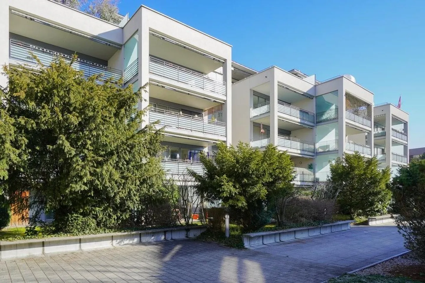 Ruhig, zentral, familienfreundlich - Ihr neues Zuhause in Liestal! - Foto 1 von 12