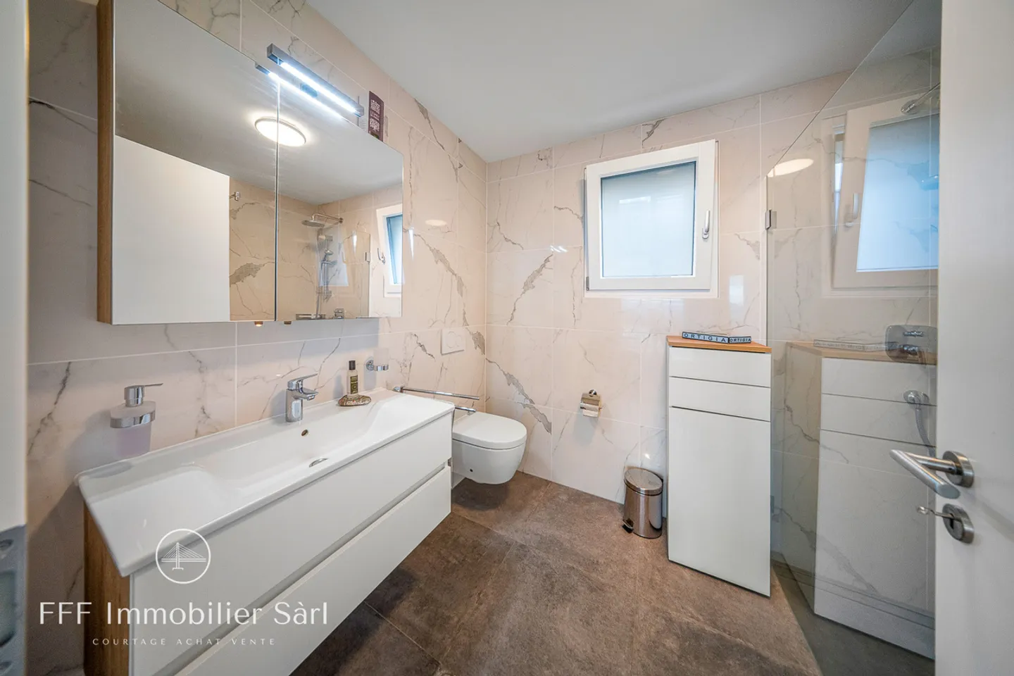 Magnifica casa dal design contemporaneo - Foto 20 di 24