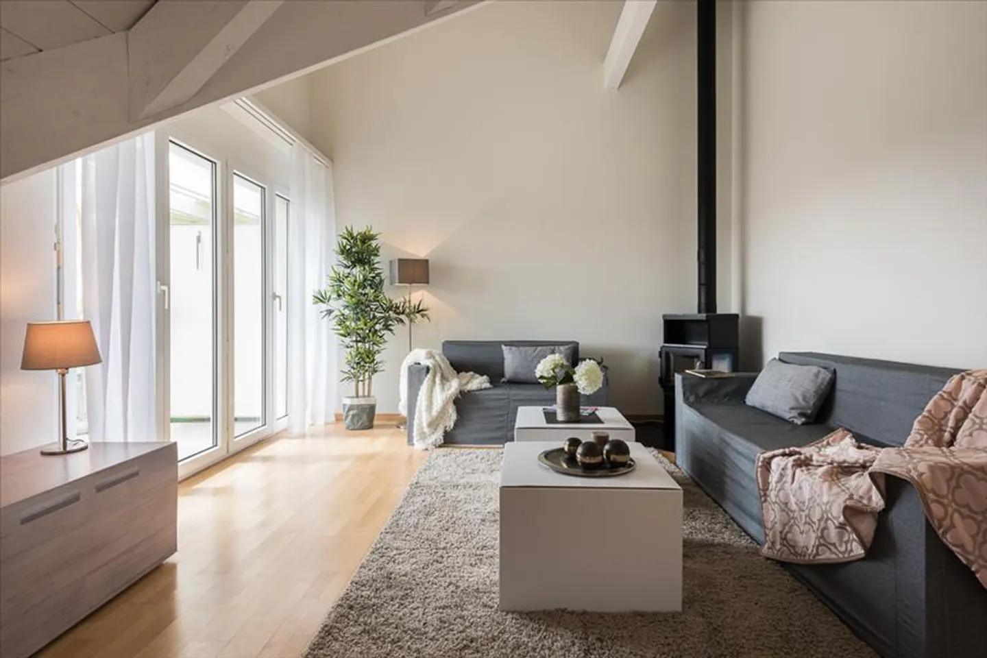 Your Apartment, Your Paradise! - Photo 3 of 9