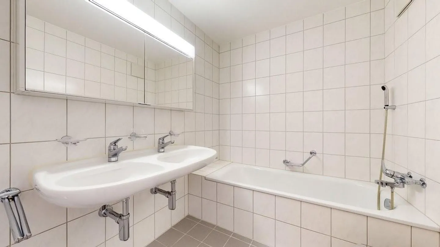 Ruhig, zentral, familienfreundlich - Ihr neues Zuhause in Liestal! - Foto 8 von 12