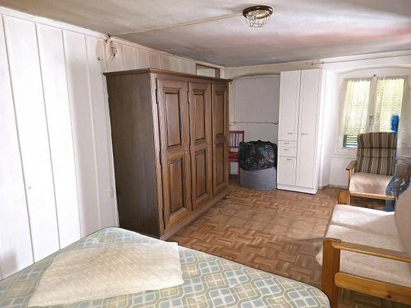 Grande casa di villaggio da ristrutturare in una posizione centrale, tranquilla e soleggiata ... - Foto 12 di 34