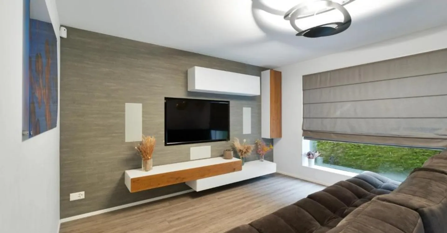 Propriété moderne avec piscine et vue dégagée sur le lac - Photo 6 sur 12