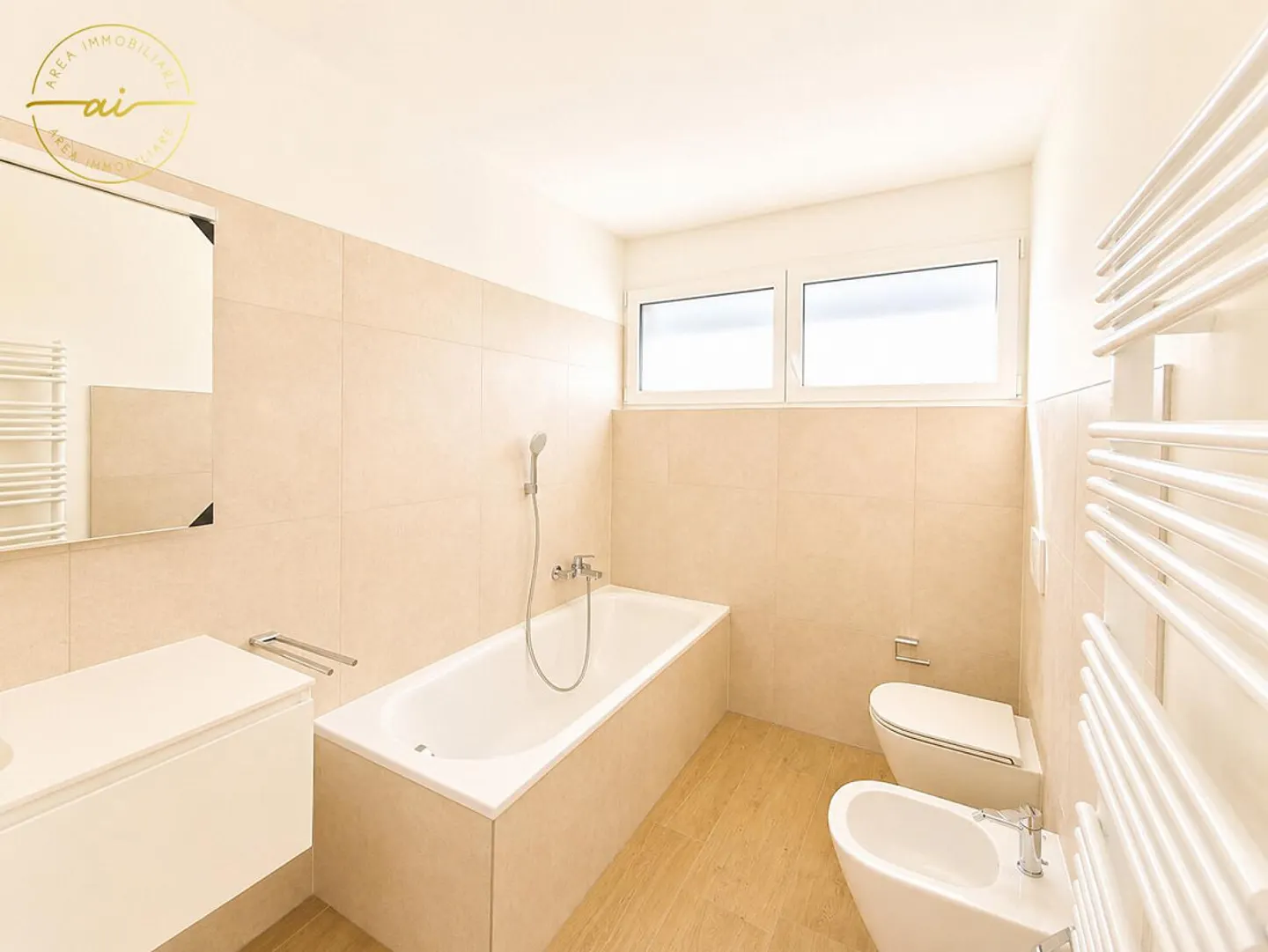 Exclusif 4.5 pièces avec jardin et vue panoramique - Photo 10 sur 11