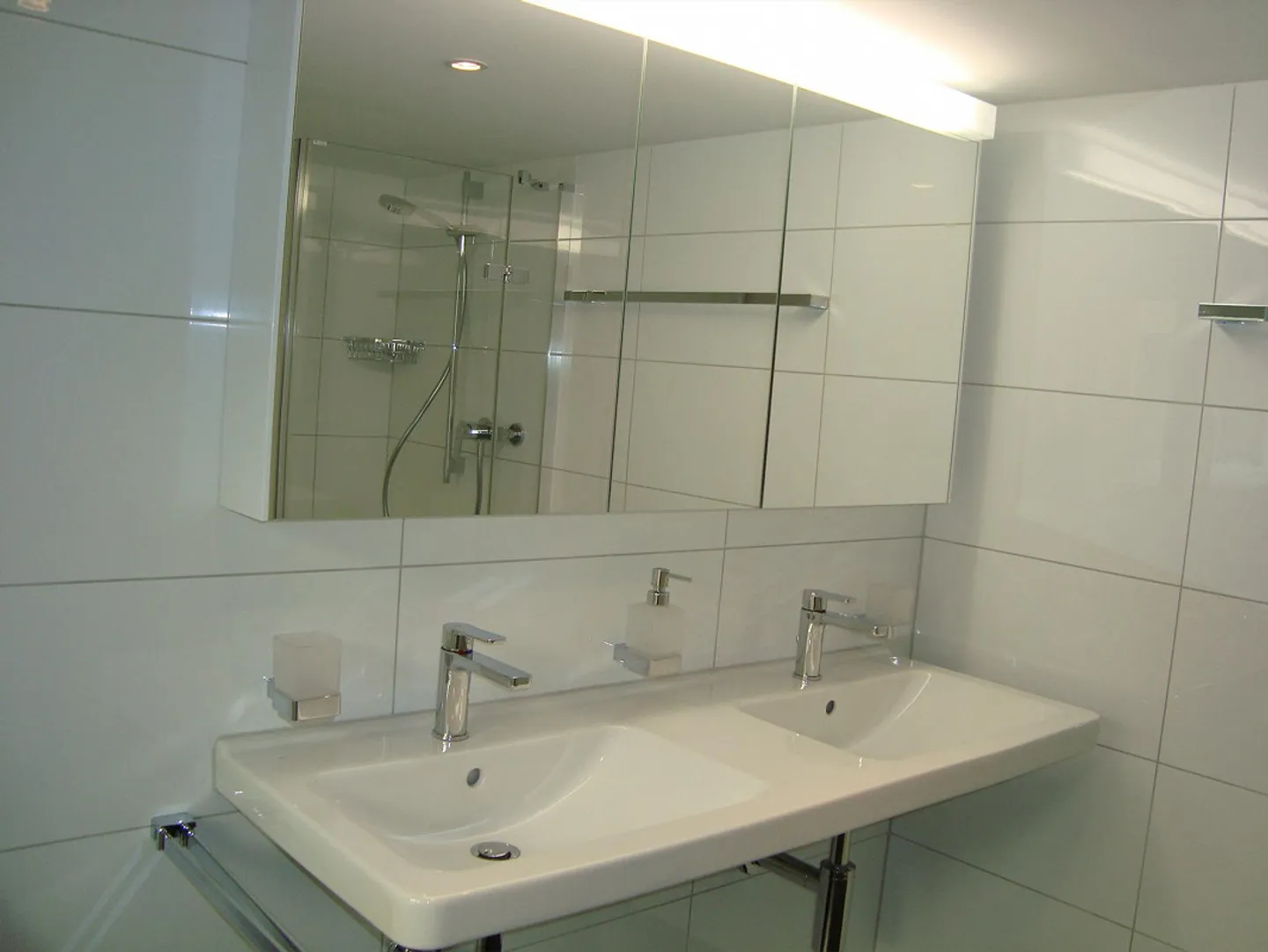 Bel appartement lumineux de 2,5 pièces en ville - Photo 5 sur 5