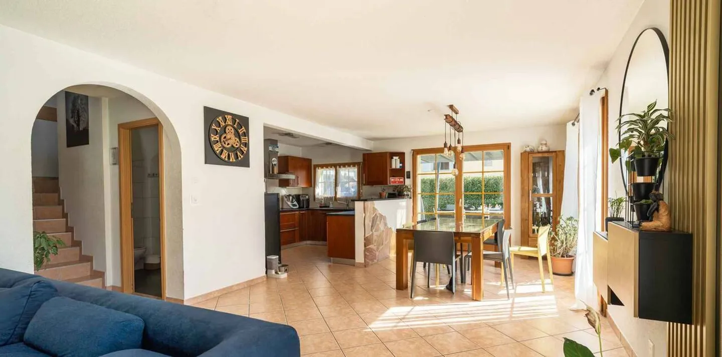 Prächtige Familienvilla mit Garten - Foto 7 von 12